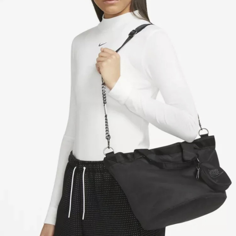 Nike 🌿FUTURA LUXE TOTE Travel Gym Play BLACK Bag Bucket Purse